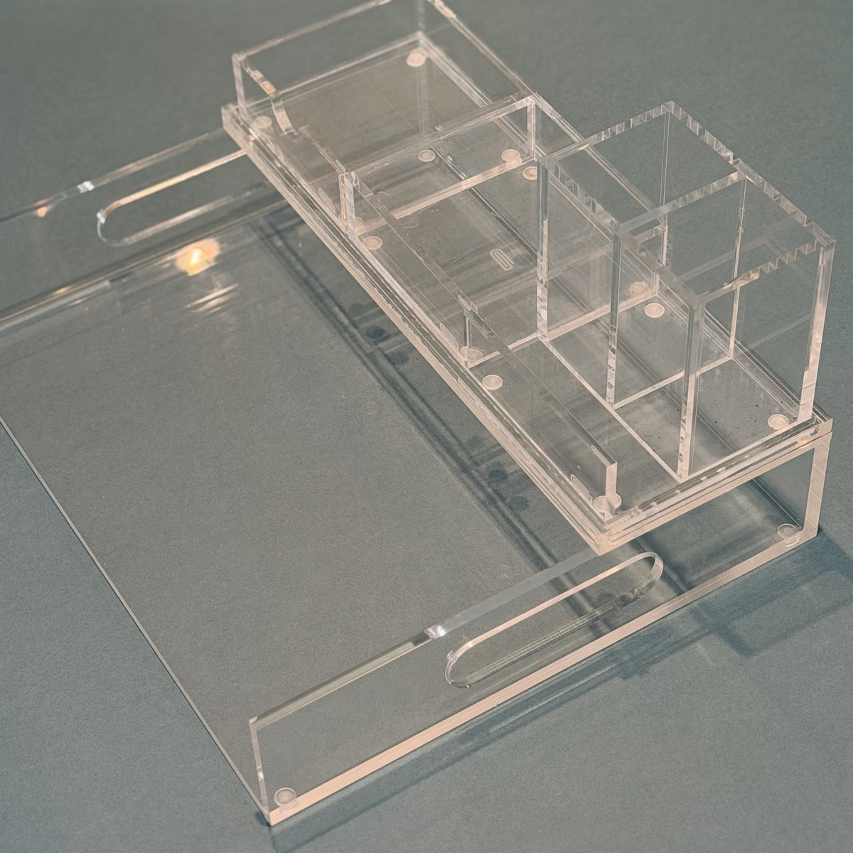 SMART DESK  <br>  עובד חכם, עובד רגוע