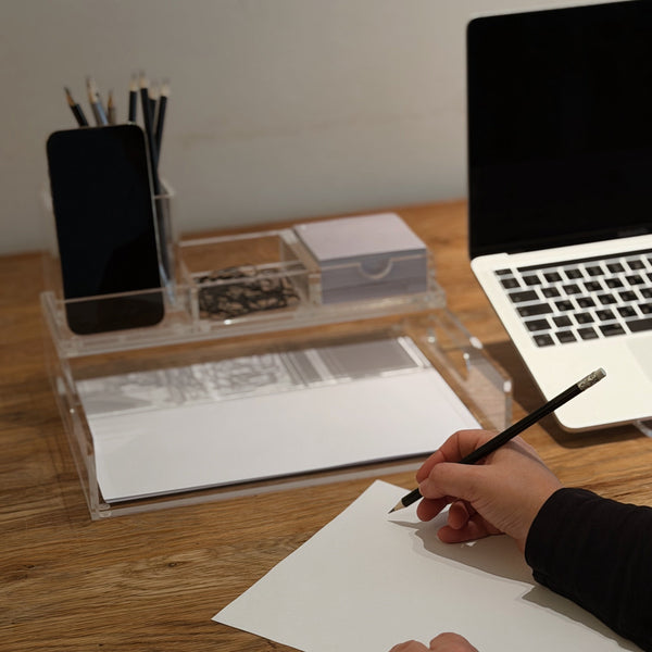 SMART DESK  <br>  עובד חכם, עובד רגוע