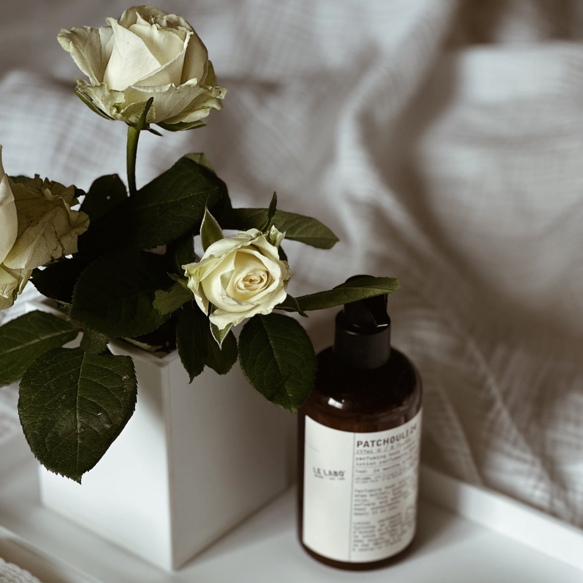 הקולקציה הלבנה