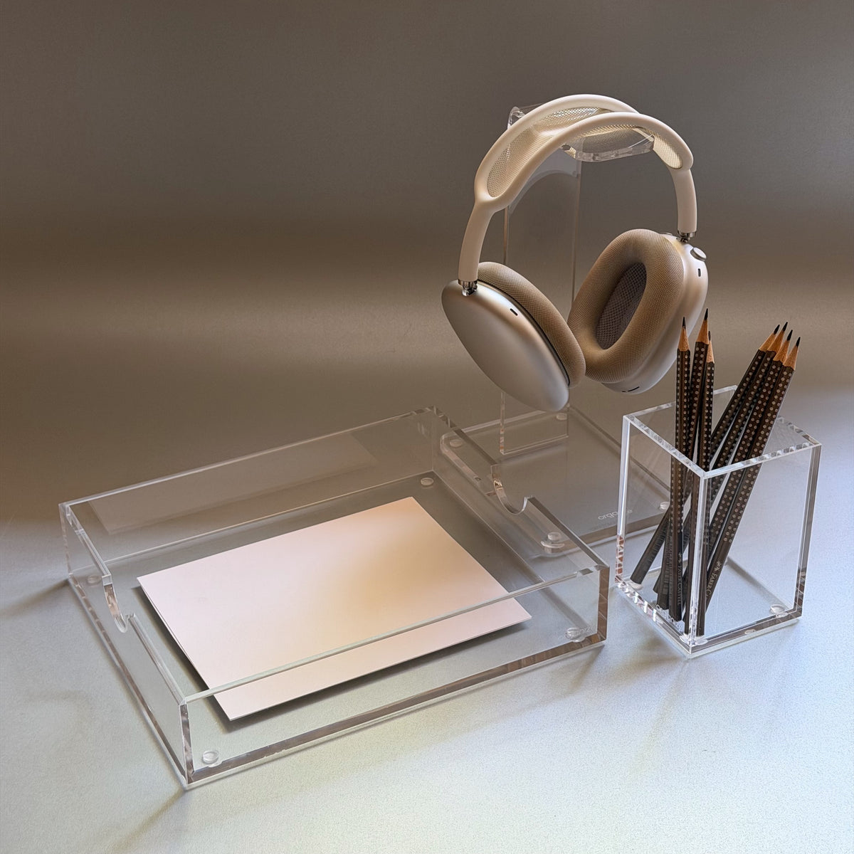THE DESK ESSENTIALS
